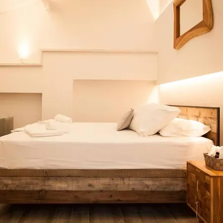 Luxury House - Lovely Rustic Charm Attic Appartement