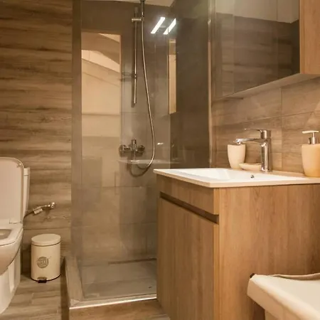 Luxury House - Lovely Rustic Charm Attic Appartement